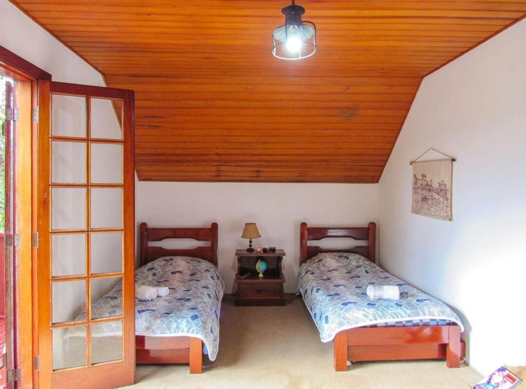 Chale Com Lareira E Wi-Fi Em Campos Do Jordao - Sp Villa Exterior photo