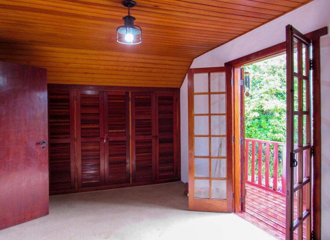 Chale Com Lareira E Wi-Fi Em Campos Do Jordao - Sp Villa Exterior photo