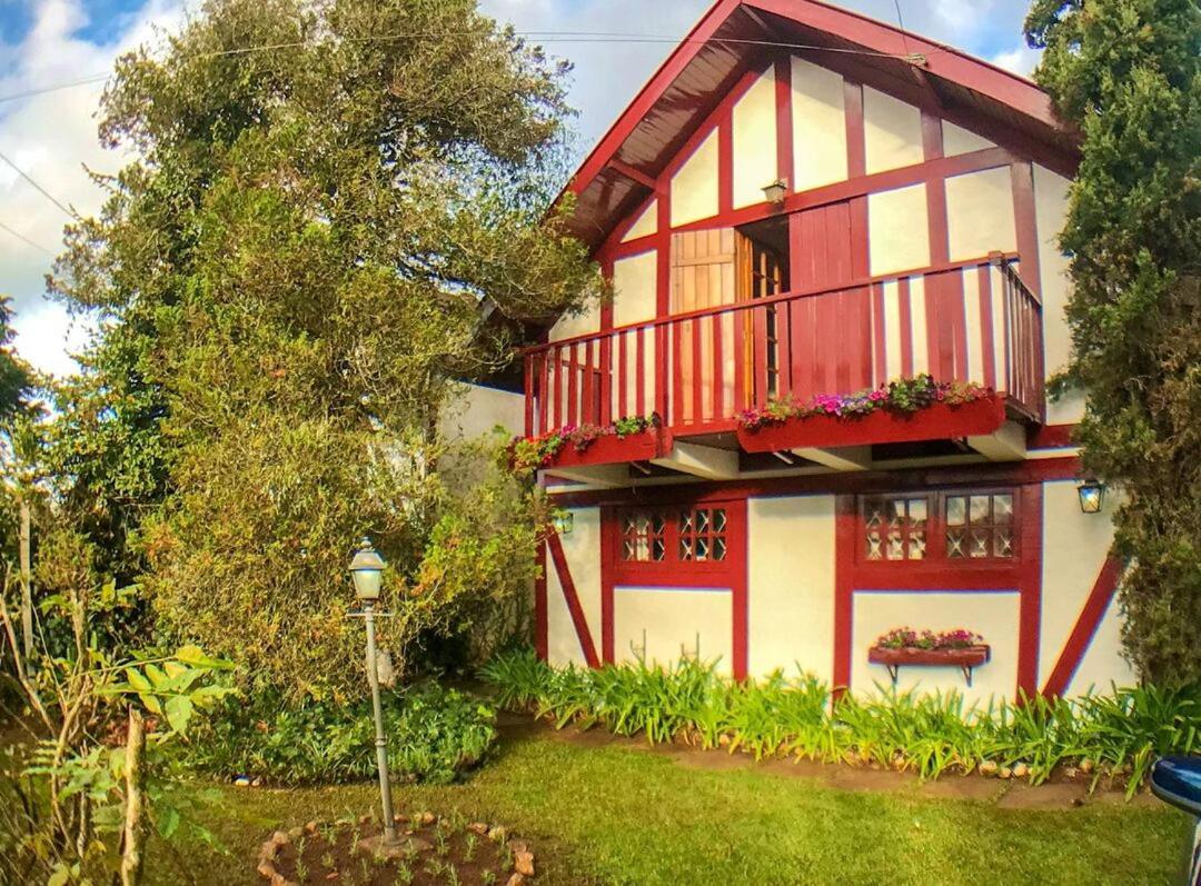 Chale Com Lareira E Wi-Fi Em Campos Do Jordao - Sp Villa Exterior photo