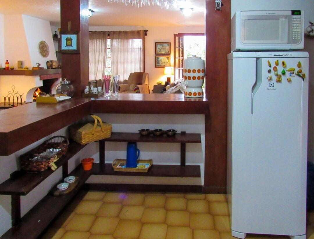 Chale Com Lareira E Wi-Fi Em Campos Do Jordao - Sp Villa Exterior photo